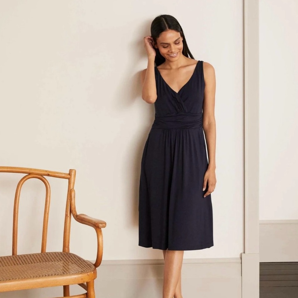 NWT Boden Effie vneck jersey dress. Navy 8P